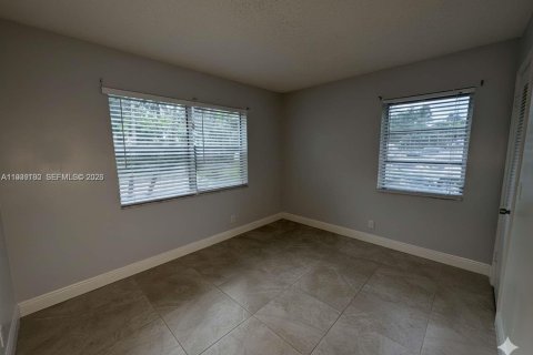 Copropriété à louer à West Palm Beach, Floride: 2 chambres, 85.1 m2 № 1996811 - photo 9