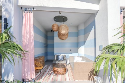 Condominio en venta en Miami, Florida, 1 dormitorio, 95.6 m2 № 1825767 - foto 10