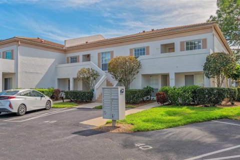 Condo in Sarasota, Florida, 2 bedrooms  № 1840511 - photo 1