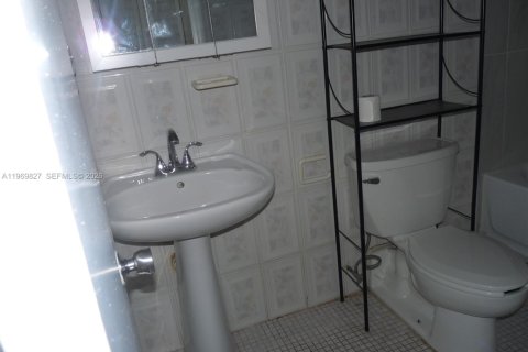 Condominio en venta en Miami, Florida, 2 dormitorios, 84.17 m2 № 2030643 - foto 10