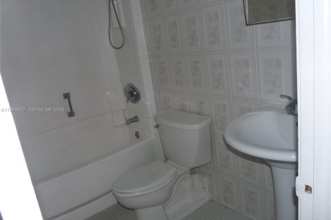 Condominio en venta en Miami, Florida, 2 dormitorios, 84.17 m2 № 2030643 - foto 19