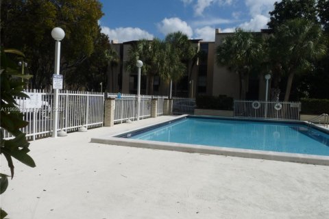 Condominio en venta en Miami, Florida, 2 dormitorios, 84.17 m2 № 2030643 - foto 3