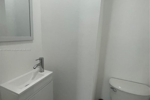 Снять в аренду квартиру в Майами-Бич, Флорида 3 спальни, 102.19м2, № 1924239 - фото 9