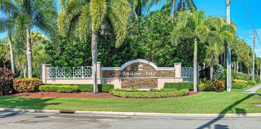 House in West Palm Beach, Florida 3 bedrooms, 139.17 sq.m. № 1217603