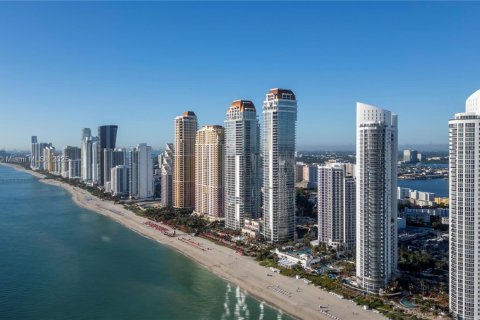 Condo in Sunny Isles Beach, Florida, 4 bedrooms  № 2194230 - photo 15