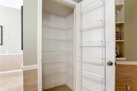 Купить виллу или дом в Венеция, Флорида 11 комнат, 183.39м2, № 1913722 - фото 24