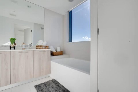 Copropriété à louer à Miami, Floride: 2 chambres, 87.7 m2 № 1977901 - photo 18