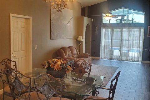 Casa en venta en Kissimmee, Florida, 5 dormitorios, 173.17 m2 № 1908700 - foto 4