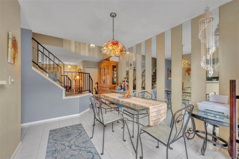 Adosado en venta en Casselberry, Florida, 2 dormitorios, 113.62 m2 № 2204283 - foto 9