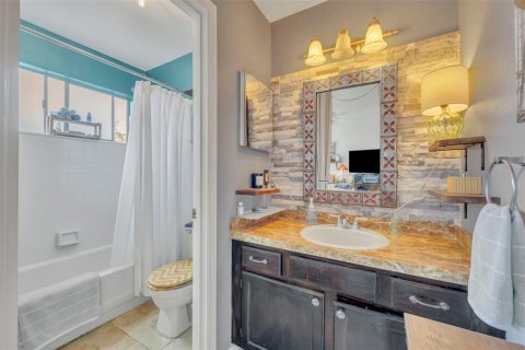 Adosado en venta en Casselberry, Florida, 2 dormitorios, 113.62 m2 № 2204283 - foto 17
