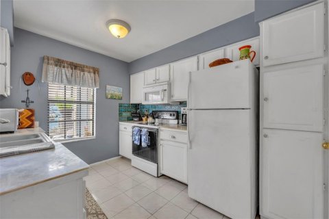 Adosado en venta en Casselberry, Florida, 2 dormitorios, 113.62 m2 № 2204283 - foto 11