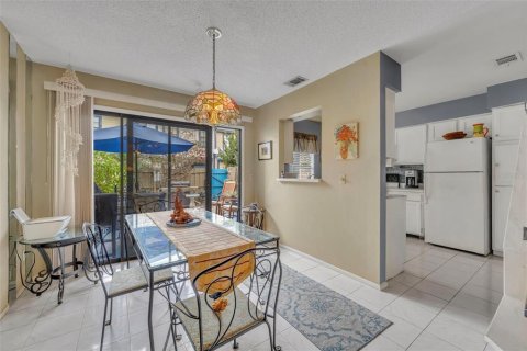 Adosado en venta en Casselberry, Florida, 2 dormitorios, 113.62 m2 № 2204283 - foto 10