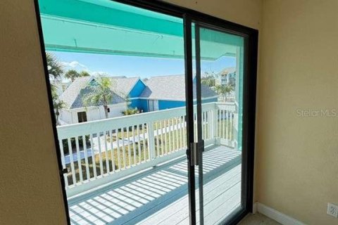 Condominio en venta en Palm Harbor, Florida, 2 dormitorios, 83.43 m2 № 2198319 - foto 9