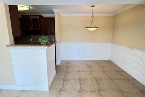 Condominio en venta en Palm Harbor, Florida, 2 dormitorios, 83.43 m2 № 2198319 - foto 3