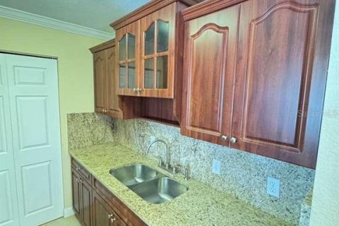 Condominio en venta en Palm Harbor, Florida, 2 dormitorios, 83.43 m2 № 2198319 - foto 15
