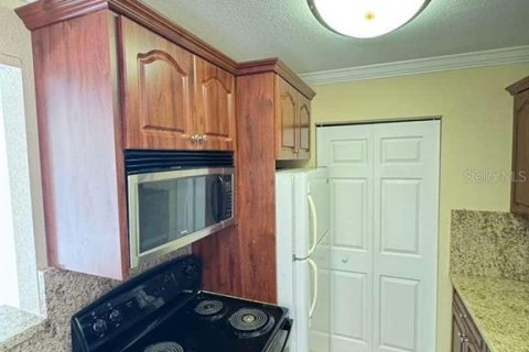 Condominio en venta en Palm Harbor, Florida, 2 dormitorios, 83.43 m2 № 2198319 - foto 16