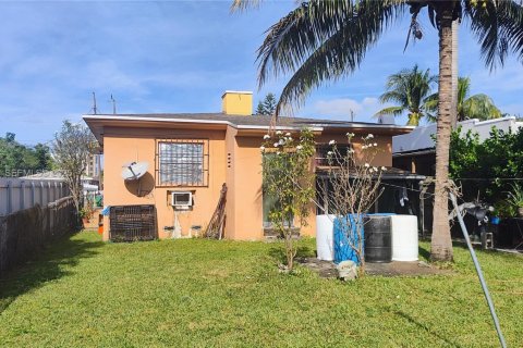 Propiedad comercial en venta en Miami, Florida, 118.08 m2 № 1987692 - foto 9