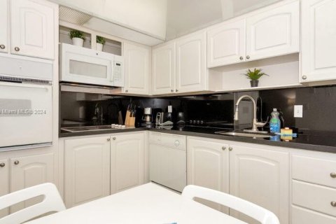Condominio en venta en Hollywood, Florida, 1 dormitorio, 73.3 m2 № 1864370 - foto 5