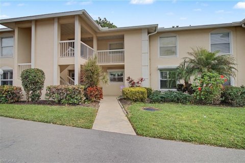 Condo in Naples, Florida, 2 bedrooms  № 2098607