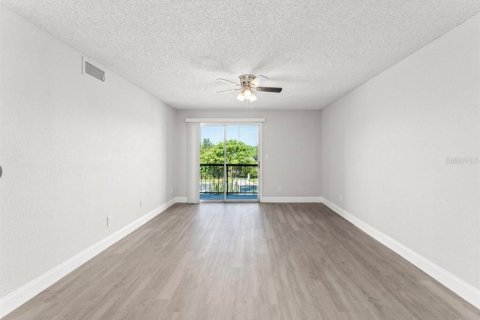 Apartamento en alquiler en Orlando, Florida, 2 dormitorios, 80.27 m2 № 1815678 - foto 6