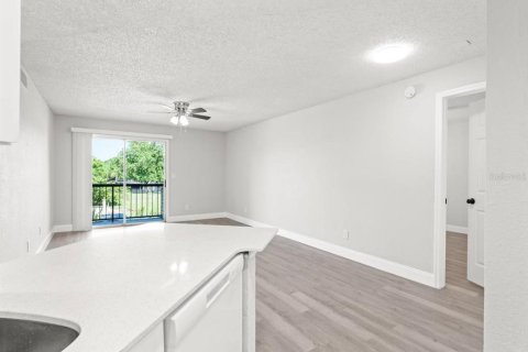 Apartamento en alquiler en Orlando, Florida, 2 dormitorios, 80.27 m2 № 1815678 - foto 2