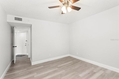 Apartamento en alquiler en Orlando, Florida, 2 dormitorios, 80.27 m2 № 1815678 - foto 13