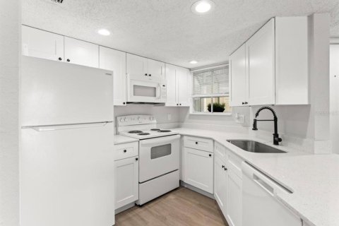 Apartamento en alquiler en Orlando, Florida, 2 dormitorios, 80.27 m2 № 1815678 - foto 11
