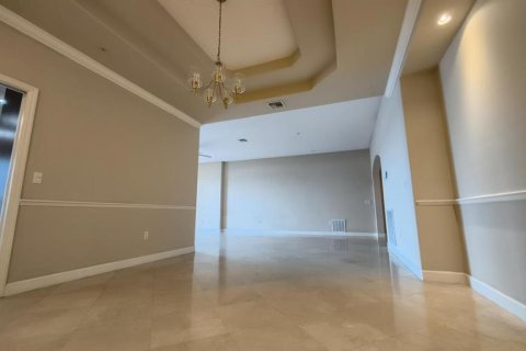 Condominio en venta en Orlando, Florida, 4 dormitorios, 278.71 m2 № 2129675 - foto 11