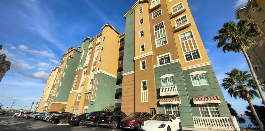 Condominio en Orlando, Florida, 4 dormitorios  № 2129675