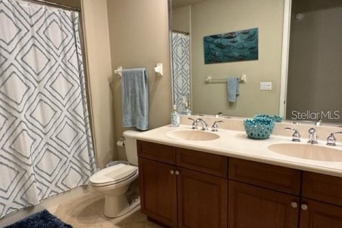 Condominio en venta en Orlando, Florida, 4 dormitorios, 278.71 m2 № 2129675 - foto 27