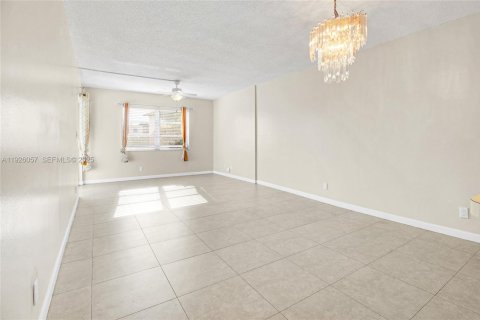 Copropriété à louer à Margate, Floride: 1 chambre, 66.89 m2 № 1984652 - photo 9