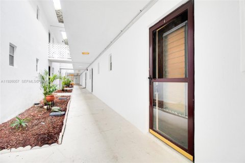 Copropriété à louer à Margate, Floride: 1 chambre, 66.89 m2 № 1984652 - photo 3