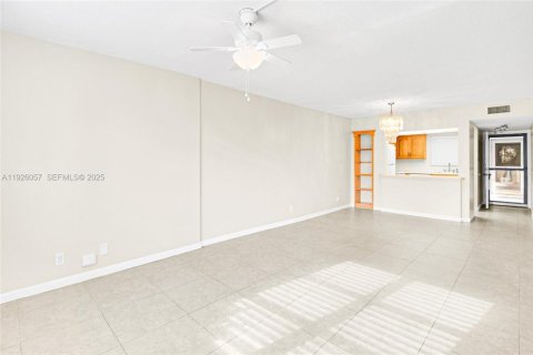 Copropriété à louer à Margate, Floride: 1 chambre, 66.89 m2 № 1984652 - photo 12