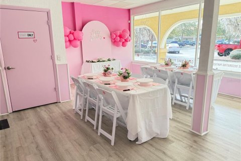 Immobilier commercial à louer à Gainesville, Floride: 118.45 m2 № 2094585 - photo 2