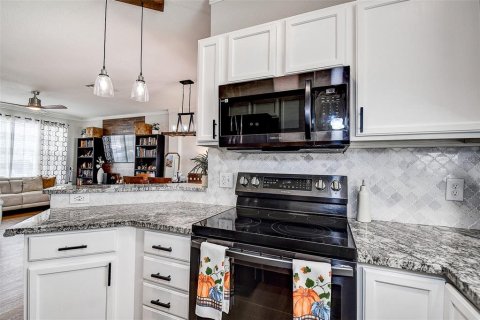 Touwnhouse à vendre à Tampa, Floride: 2 chambres, 105.35 m2 № 1913190 - photo 14