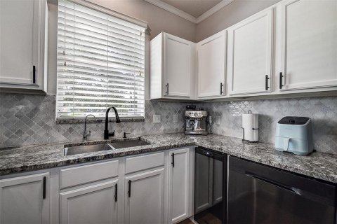Touwnhouse à vendre à Tampa, Floride: 2 chambres, 105.35 m2 № 1913190 - photo 13