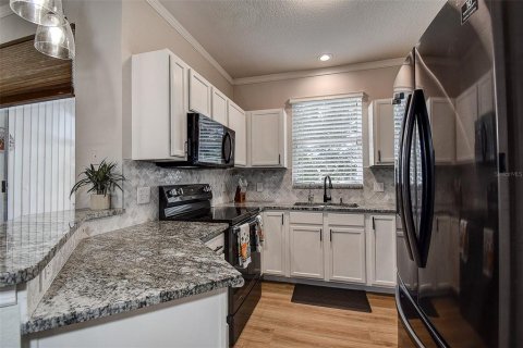 Touwnhouse à vendre à Tampa, Floride: 2 chambres, 105.35 m2 № 1913190 - photo 11