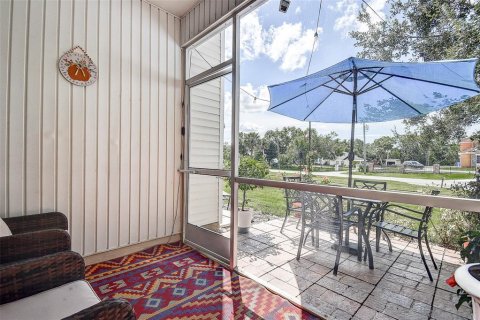 Touwnhouse à vendre à Tampa, Floride: 2 chambres, 105.35 m2 № 1913190 - photo 25