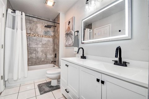 Touwnhouse à vendre à Tampa, Floride: 2 chambres, 105.35 m2 № 1913190 - photo 20