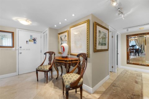 Condo in Aventura, Florida, 3 bedrooms  № 1892561 - photo 3