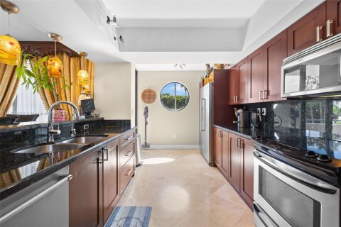 Condo in Aventura, Florida, 3 bedrooms  № 1892561 - photo 9