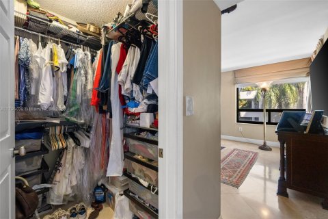 Condo in Aventura, Florida, 3 bedrooms  № 1892561 - photo 17