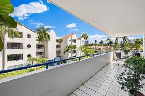 Condo in Aventura, Florida, 3 bedrooms  № 1892561 - photo 26