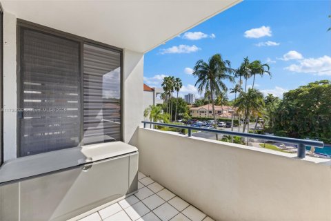 Condo in Aventura, Florida, 3 bedrooms  № 1892561 - photo 23