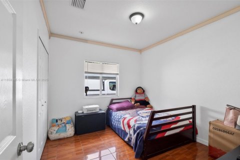 Villa ou maison à vendre à Miami, Floride: 4 chambres, 137.12 m2 № 1889510 - photo 8