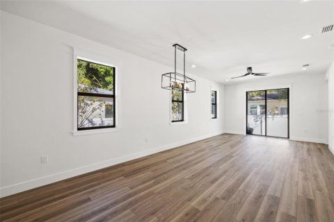 Casa en venta en Tampa, Florida, 3 dormitorios, 154.4 m2 № 2427083 - foto 20