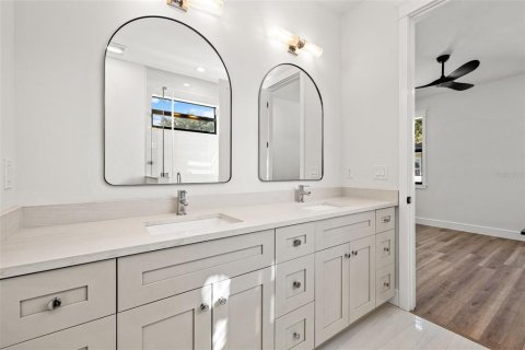 Casa en venta en Tampa, Florida, 3 dormitorios, 154.4 m2 № 2427083 - foto 29