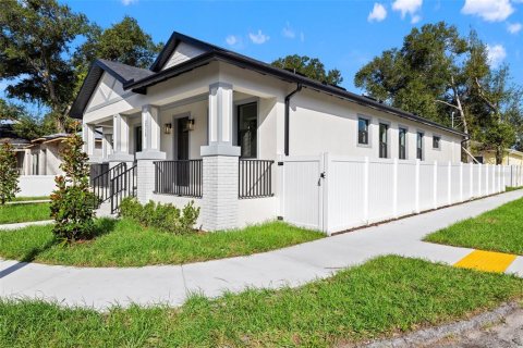 Casa en venta en Tampa, Florida, 3 dormitorios, 154.4 m2 № 2427083 - foto 4