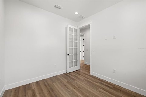 Casa en venta en Tampa, Florida, 3 dormitorios, 154.4 m2 № 2427083 - foto 9