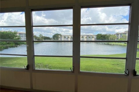 Condominio en alquiler en Coconut Creek, Florida, 2 dormitorios, 93.09 m2 № 2010237 - foto 17